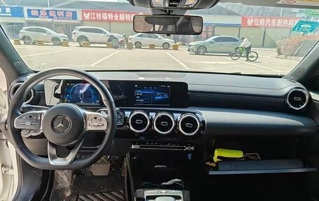 Mercedes-Benz A-Класс, 2021 год, 1 800 000 рублей, 4 фотография