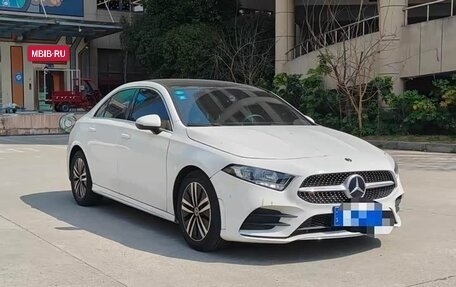 Mercedes-Benz A-Класс, 2021 год, 1 800 000 рублей, 2 фотография