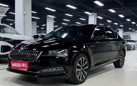 Skoda Superb III рестайлинг, 2022 год, 2 110 000 рублей, 2 фотография