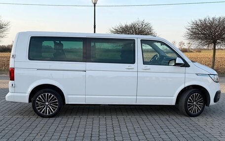 Volkswagen Caravelle T6 рестайлинг, 2024 год, 3 620 000 рублей, 8 фотография