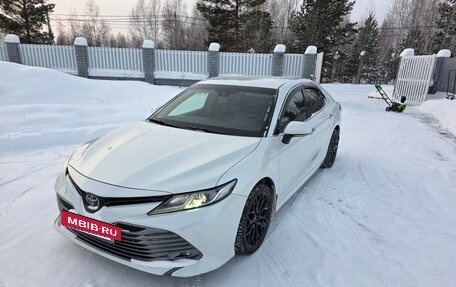 Toyota Camry, 2019 год, 2 230 000 рублей, 3 фотография