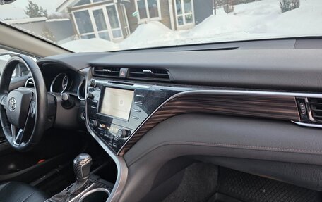 Toyota Camry, 2019 год, 2 230 000 рублей, 14 фотография