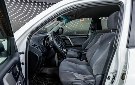 Toyota Land Cruiser Prado 150 рестайлинг 2, 2011 год, 2 464 000 рублей, 14 фотография