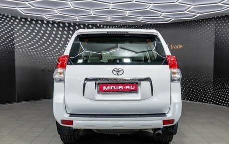 Toyota Land Cruiser Prado 150 рестайлинг 2, 2011 год, 2 464 000 рублей, 9 фотография