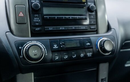 Toyota Land Cruiser Prado 150 рестайлинг 2, 2011 год, 2 464 000 рублей, 24 фотография