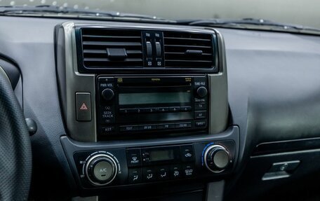 Toyota Land Cruiser Prado 150 рестайлинг 2, 2011 год, 2 464 000 рублей, 26 фотография