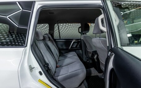 Toyota Land Cruiser Prado 150 рестайлинг 2, 2011 год, 2 464 000 рублей, 29 фотография