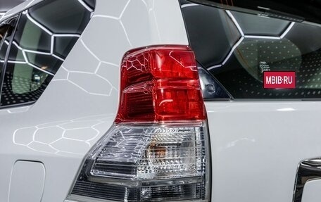 Toyota Land Cruiser Prado 150 рестайлинг 2, 2011 год, 2 464 000 рублей, 27 фотография