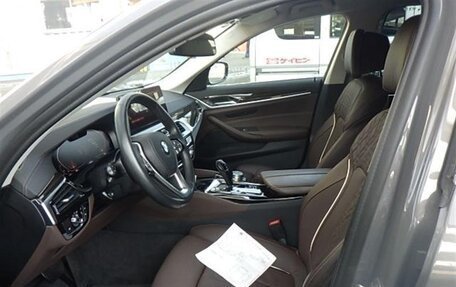 BMW 5 серия, 2021 год, 5 800 333 рублей, 10 фотография