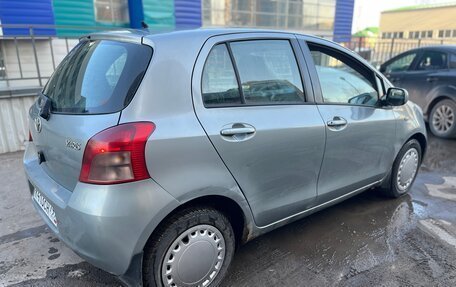 Toyota Yaris III рестайлинг, 2007 год, 520 000 рублей, 4 фотография