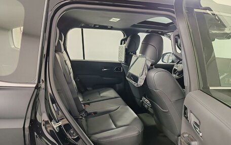 Toyota Land Cruiser, 2025 год, 17 300 000 рублей, 26 фотография