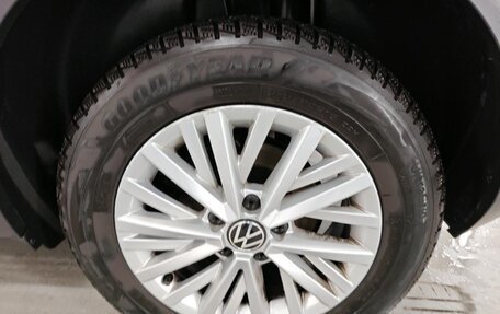 Volkswagen T-Roc I, 2021 год, 1 690 000 рублей, 8 фотография