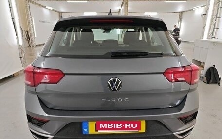 Volkswagen T-Roc I, 2021 год, 1 690 000 рублей, 3 фотография