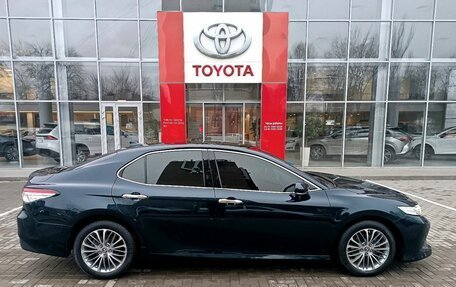 Toyota Camry, 2019 год, 3 150 000 рублей, 4 фотография