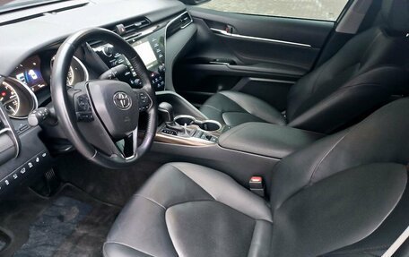 Toyota Camry, 2019 год, 3 150 000 рублей, 9 фотография