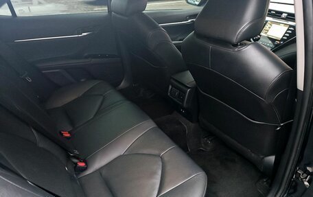 Toyota Camry, 2019 год, 3 150 000 рублей, 12 фотография