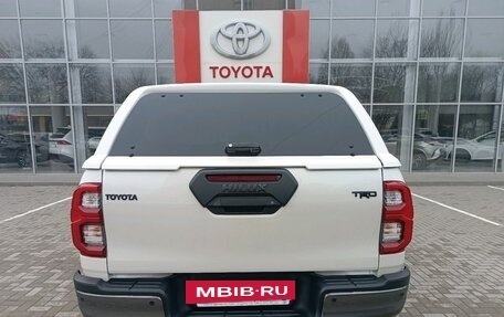 Toyota Hilux VIII, 2021 год, 7 400 000 рублей, 6 фотография