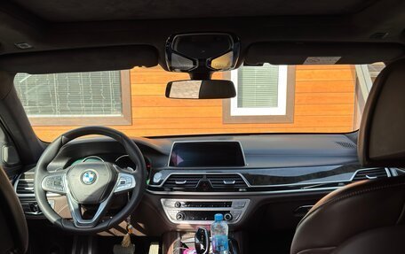 BMW 7 серия, 2016 год, 3 600 000 рублей, 4 фотография