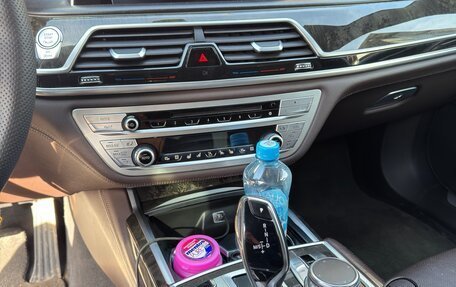 BMW 7 серия, 2016 год, 3 600 000 рублей, 7 фотография