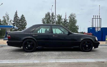 Mercedes-Benz E-Класс, 1993 год, 600 000 рублей, 13 фотография