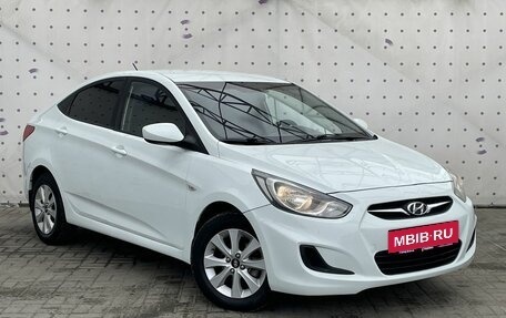 Hyundai Solaris II рестайлинг, 2011 год, 725 000 рублей, 2 фотография