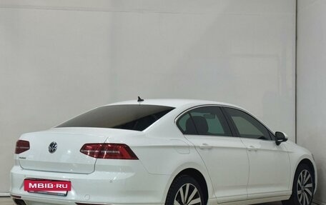 Volkswagen Passat B8 рестайлинг, 2019 год, 2 499 000 рублей, 7 фотография