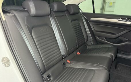 Volkswagen Passat B8 рестайлинг, 2019 год, 2 499 000 рублей, 34 фотография