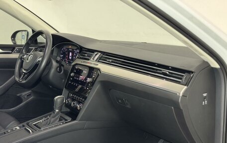Volkswagen Passat B8 рестайлинг, 2019 год, 2 499 000 рублей, 25 фотография