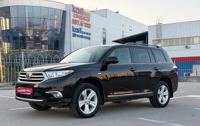 Toyota Highlander III, 2012 год, 2 097 000 рублей, 1 фотография