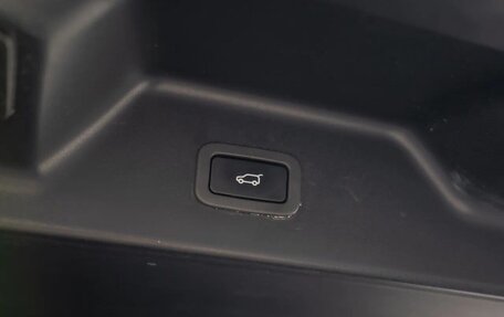 Land Rover Range Rover IV рестайлинг, 2014 год, 3 700 000 рублей, 17 фотография