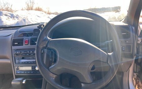 Nissan Cefiro III, 2000 год, 150 000 рублей, 31 фотография