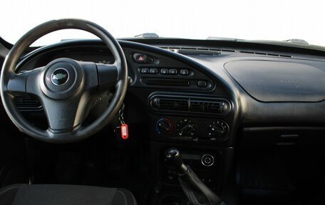 Chevrolet Niva I рестайлинг, 2017 год, 719 000 рублей, 8 фотография