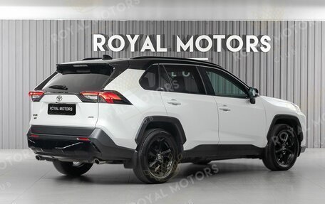 Toyota RAV4, 2021 год, 3 690 000 рублей, 5 фотография