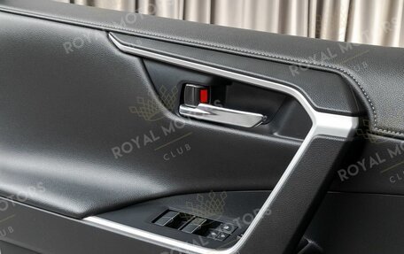 Toyota RAV4, 2021 год, 3 690 000 рублей, 14 фотография