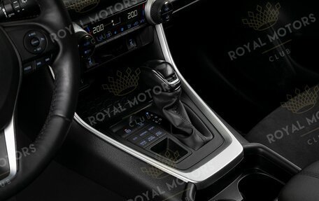 Toyota RAV4, 2021 год, 3 690 000 рублей, 11 фотография