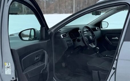 Renault Duster, 2022 год, 2 100 000 рублей, 3 фотография