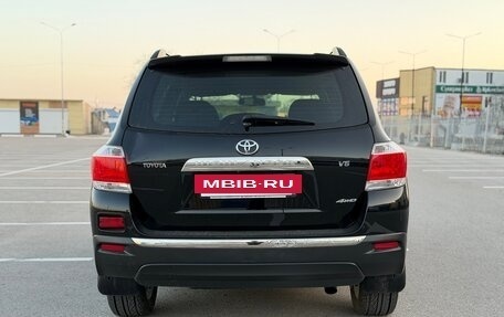 Toyota Highlander III, 2012 год, 2 097 000 рублей, 6 фотография