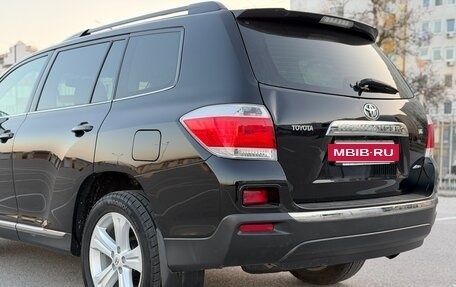 Toyota Highlander III, 2012 год, 2 097 000 рублей, 12 фотография