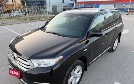 Toyota Highlander III, 2012 год, 2 097 000 рублей, 9 фотография