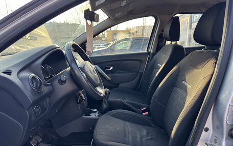 Renault Sandero II рестайлинг, 2016 год, 899 000 рублей, 16 фотография