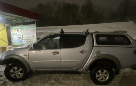 Mitsubishi L200 IV рестайлинг, 2012 год, 1 550 000 рублей, 4 фотография