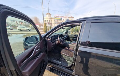 Cadillac Escalade V, 2022 год, 9 900 000 рублей, 15 фотография