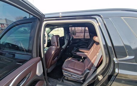 Cadillac Escalade V, 2022 год, 9 900 000 рублей, 19 фотография