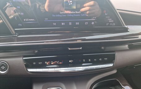 Cadillac Escalade V, 2022 год, 9 900 000 рублей, 26 фотография