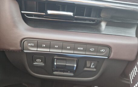 Cadillac Escalade V, 2022 год, 9 900 000 рублей, 25 фотография