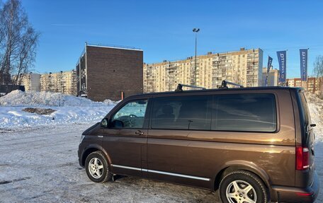 Volkswagen Caravelle T6 рестайлинг, 2016 год, 3 400 000 рублей, 5 фотография