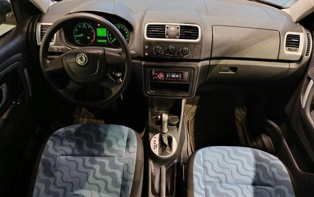 Skoda Fabia II, 2009 год, 575 000 рублей, 10 фотография