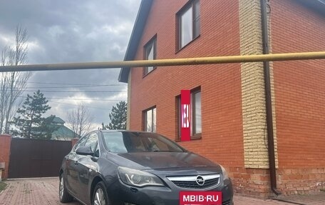 Opel Astra J, 2010 год, 770 000 рублей, 2 фотография