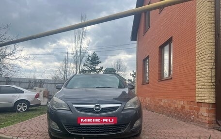 Opel Astra J, 2010 год, 770 000 рублей, 15 фотография