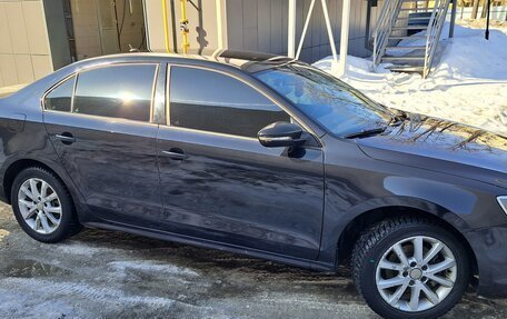 Volkswagen Jetta VI, 2011 год, 950 000 рублей, 5 фотография